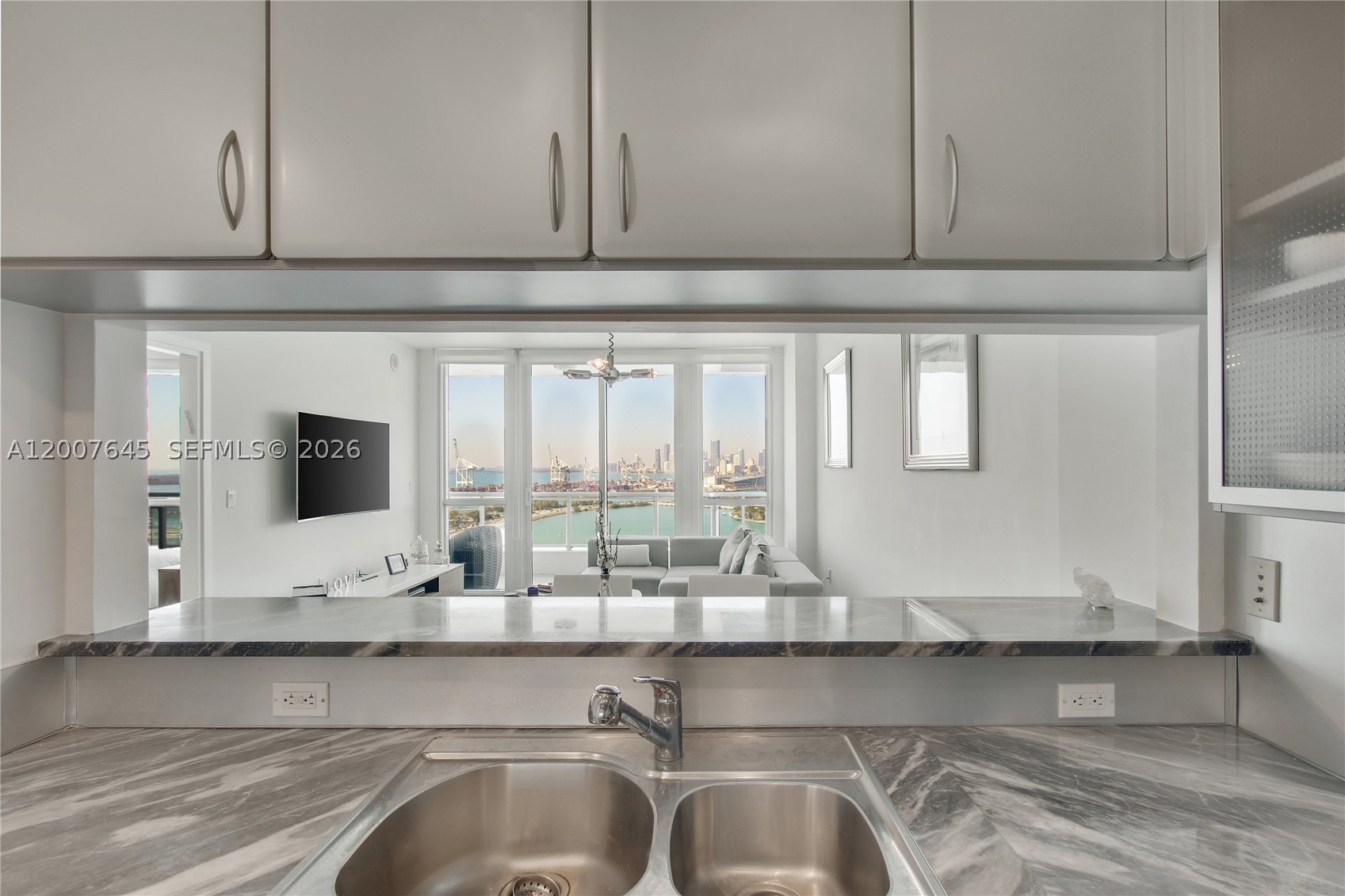 540 West Ave #2112 Miami Beach, FL 33139