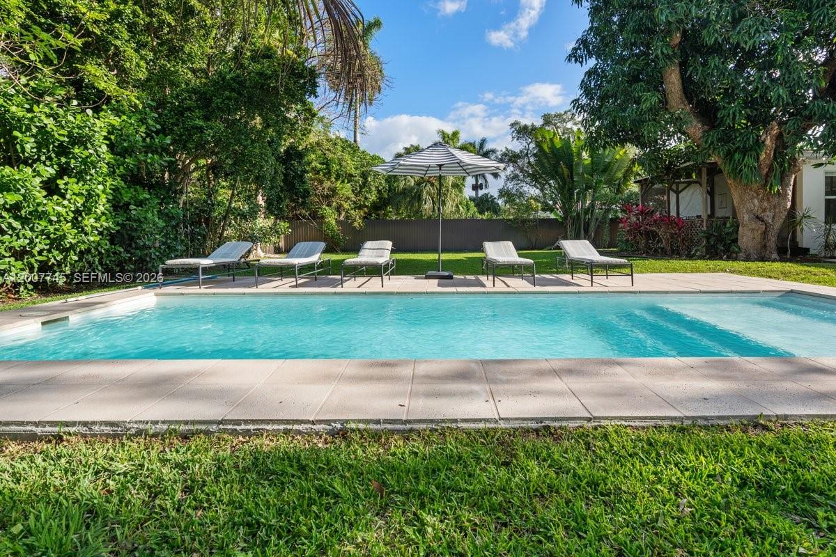11790 NE 8th Ave Biscayne Park, FL 33161