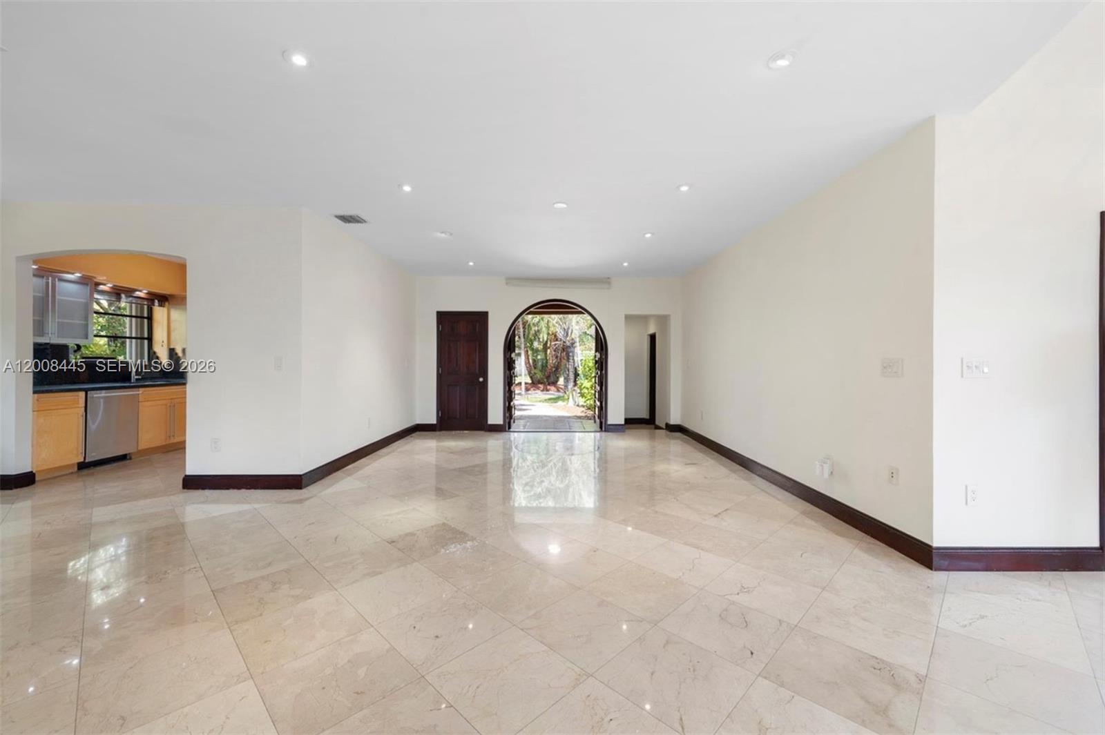 540 S Shore Dr Miami Beach, FL 33141