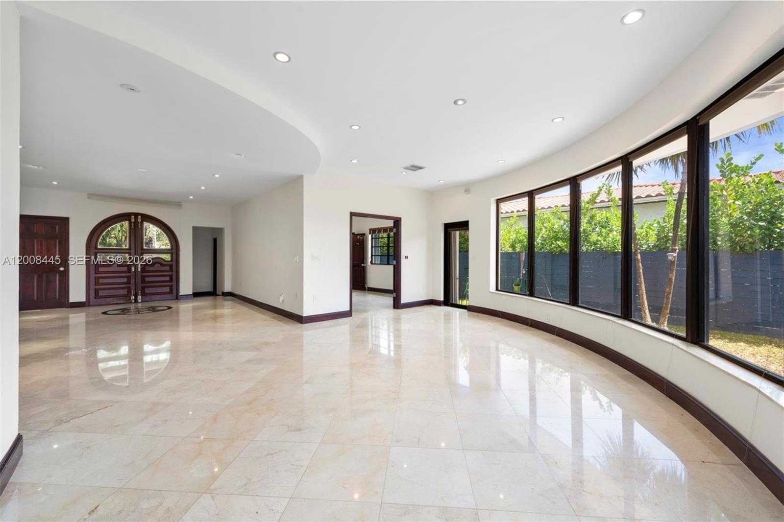 540 S Shore Dr Miami Beach, FL 33141