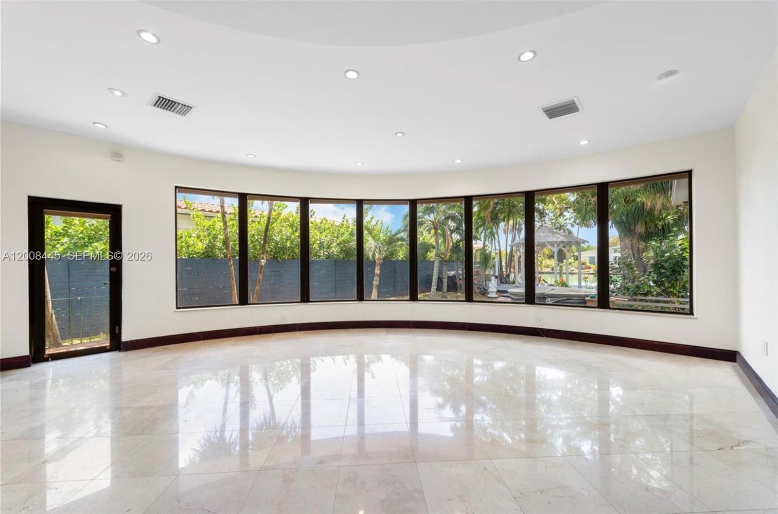 540 S Shore Dr Miami Beach, FL 33141