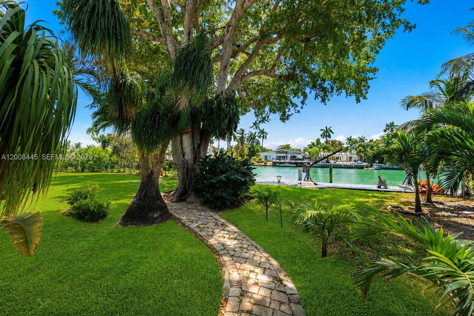 540 S Shore Dr Miami Beach, FL 33141