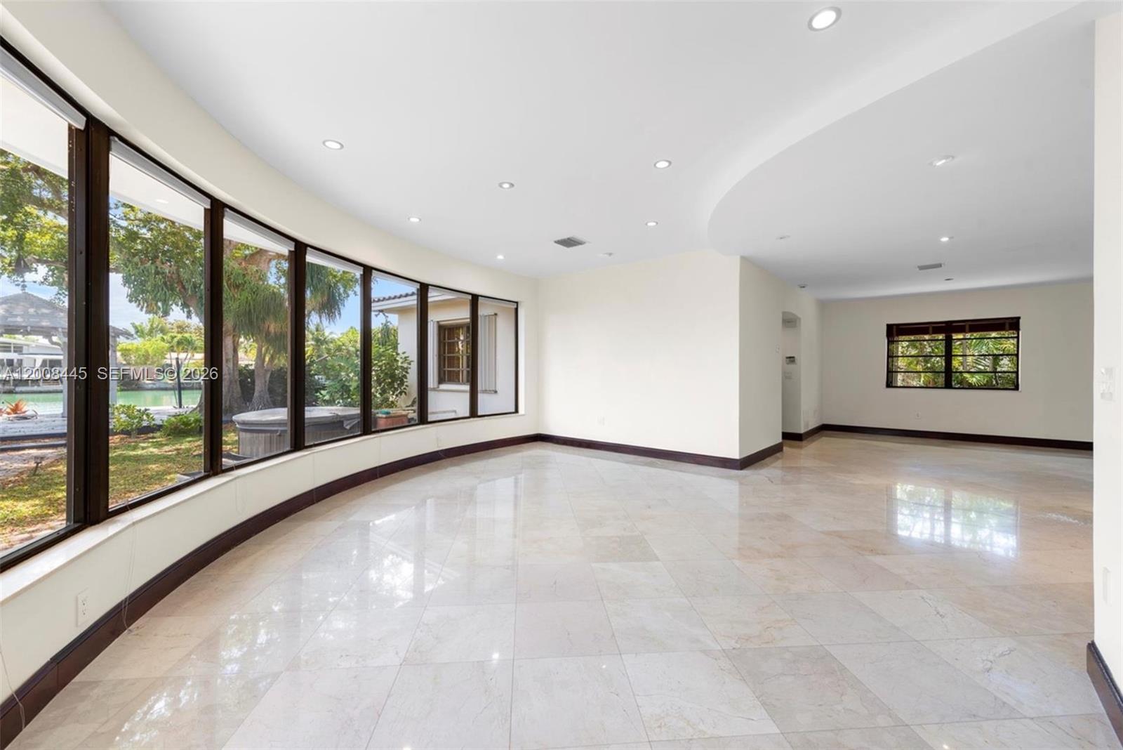 540 S Shore Dr Miami Beach, FL 33141
