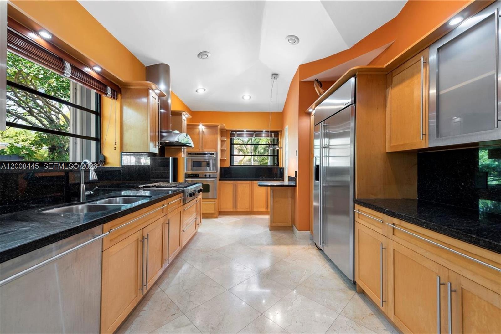 540 S Shore Dr Miami Beach, FL 33141