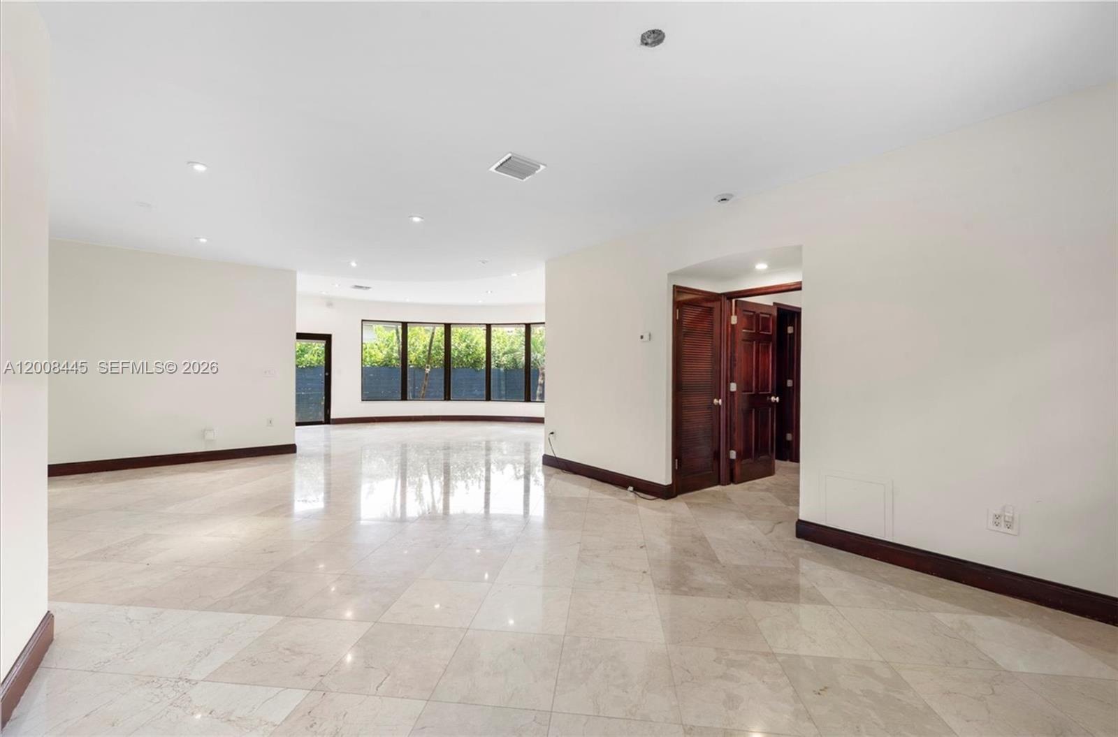 540 S Shore Dr Miami Beach, FL 33141
