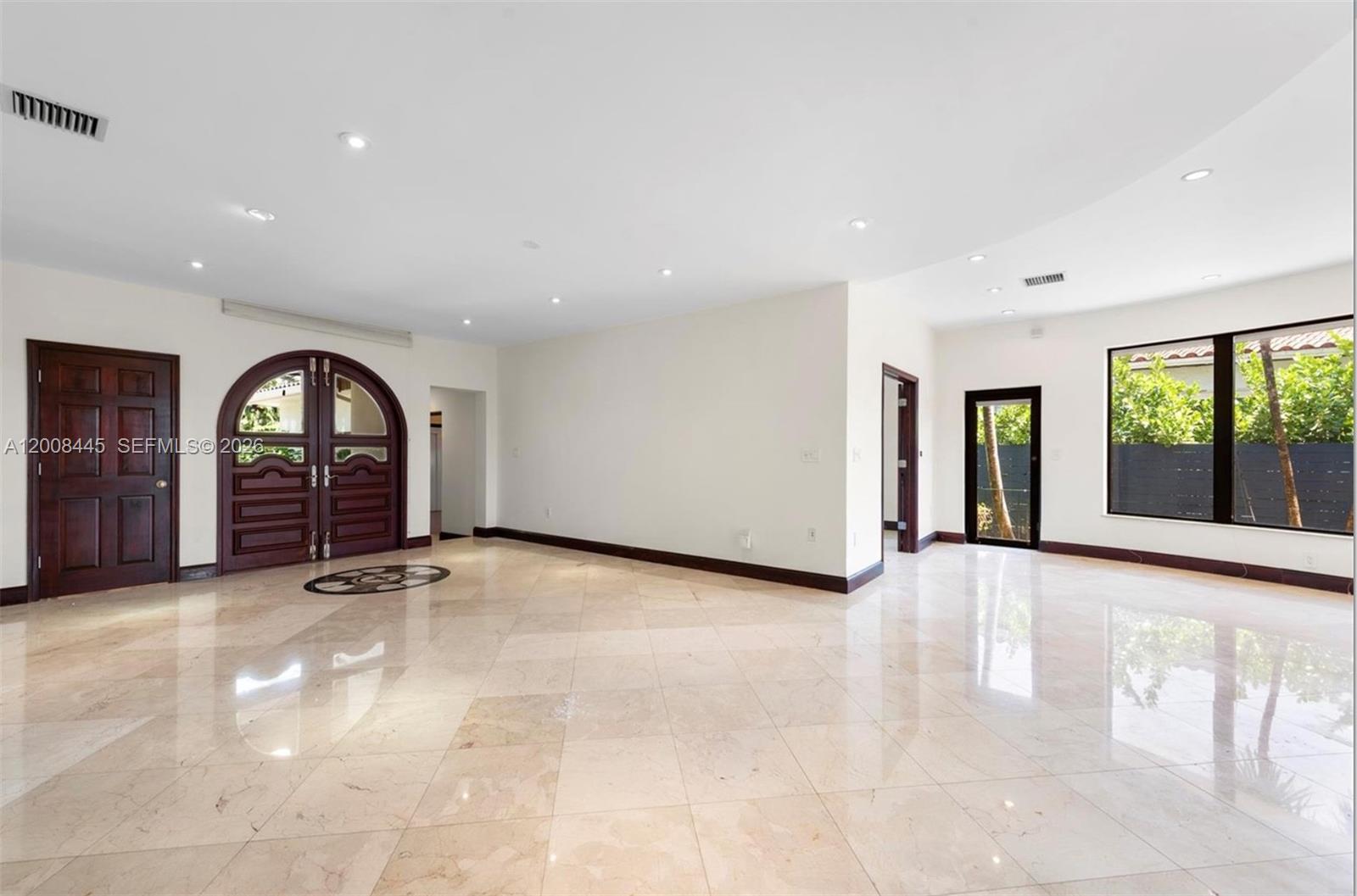 540 S Shore Dr Miami Beach, FL 33141