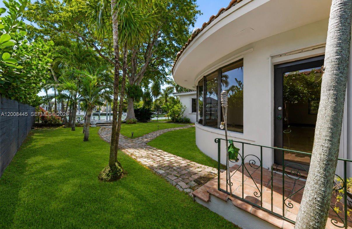 540 S Shore Dr Miami Beach, FL 33141