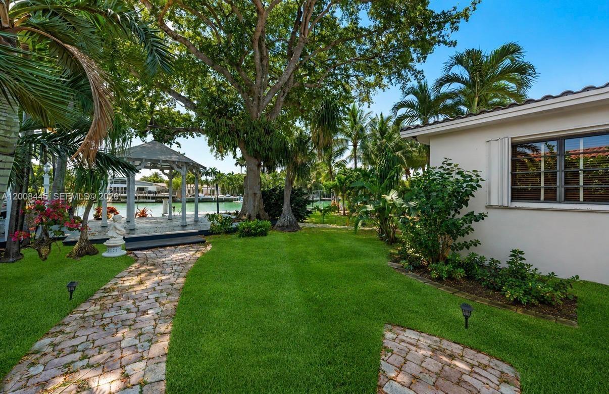 540 S Shore Dr Miami Beach, FL 33141