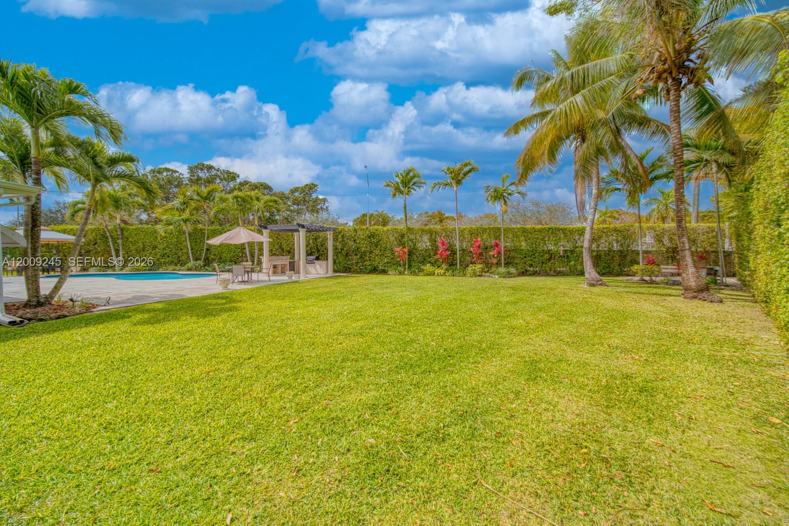10641 SW 99th Ter Miami, FL 33176