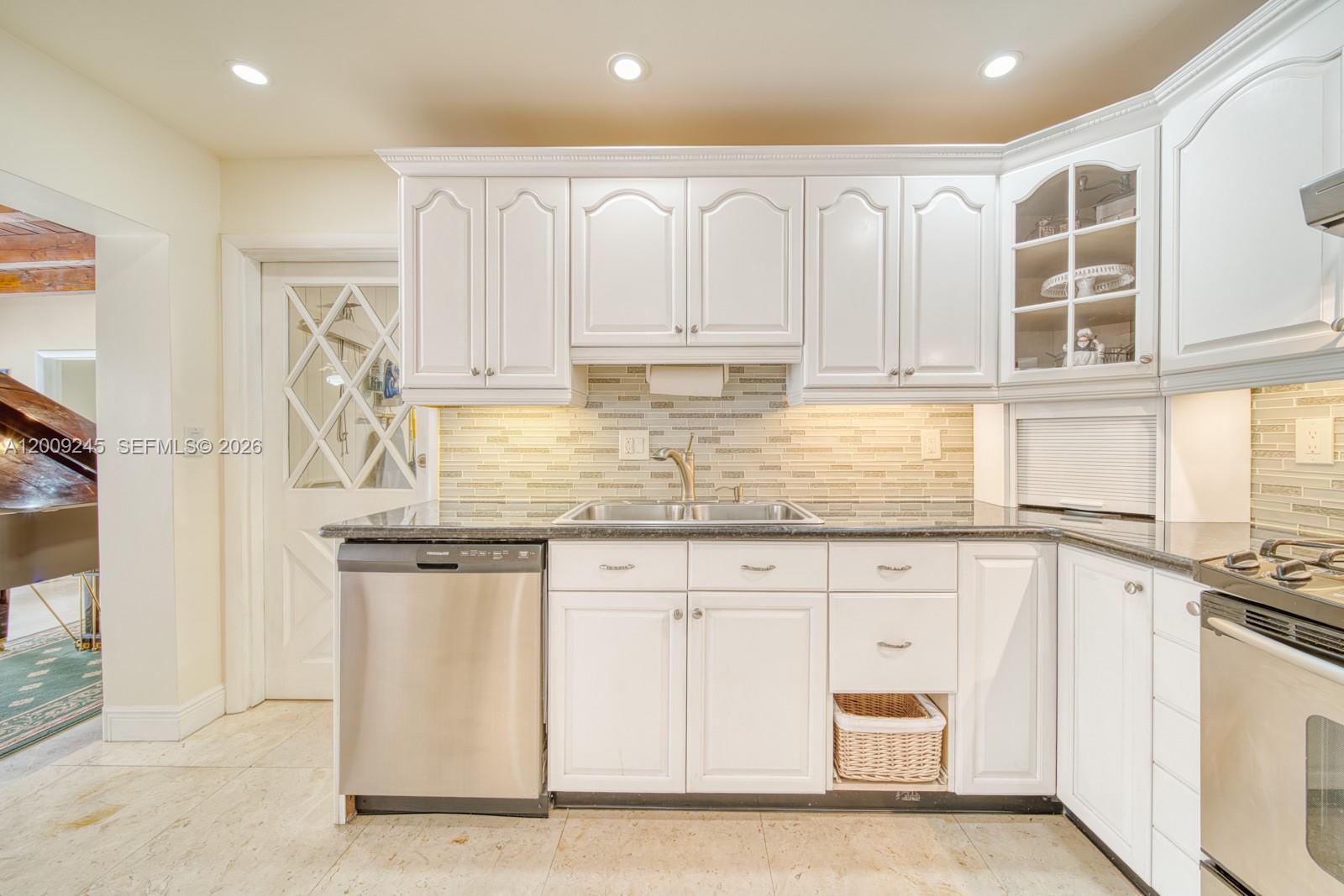 10641 SW 99th Ter Miami, FL 33176