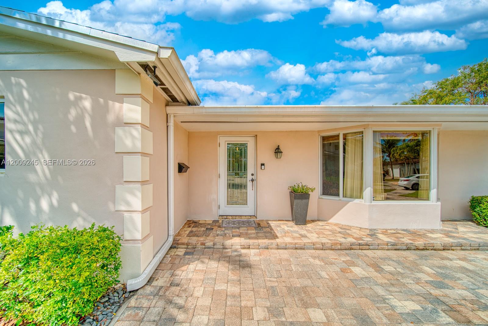 10641 SW 99th Ter Miami, FL 33176