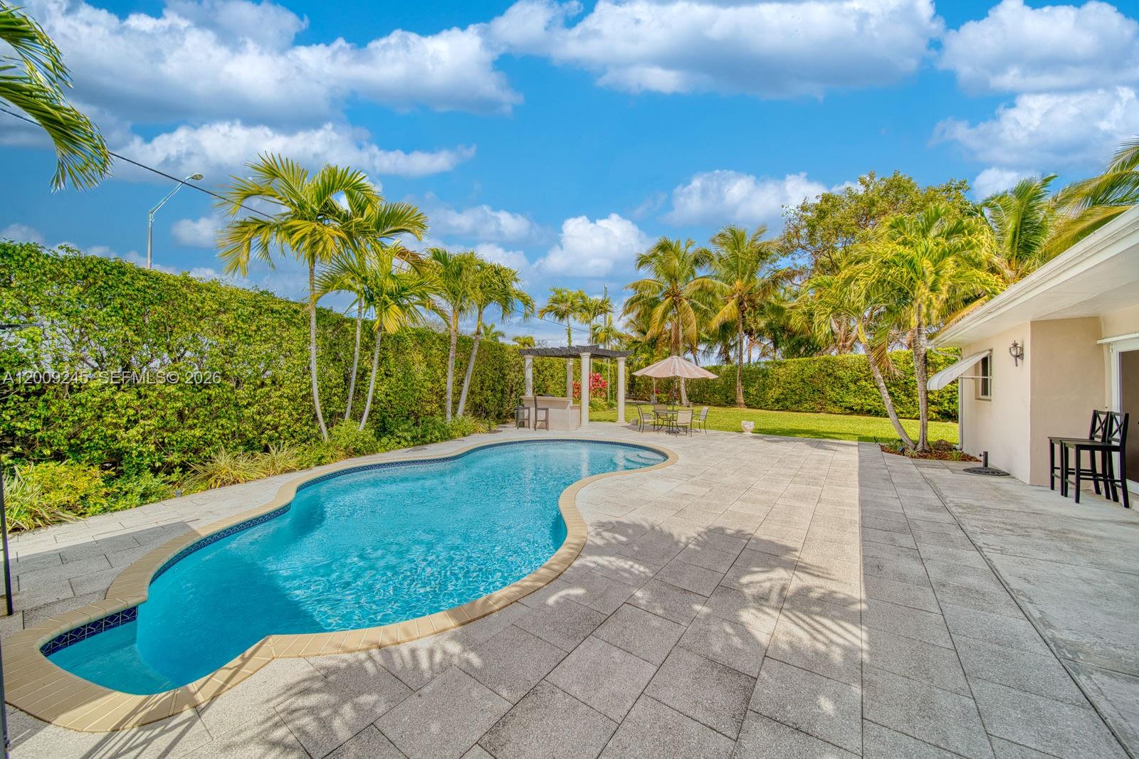 10641 SW 99th Ter Miami, FL 33176