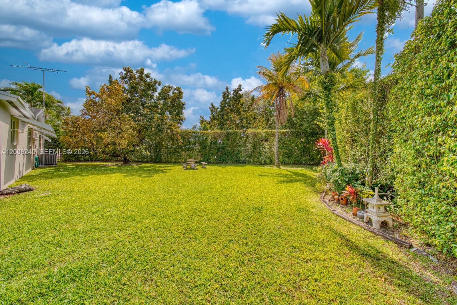 10641 SW 99th Ter Miami, FL 33176