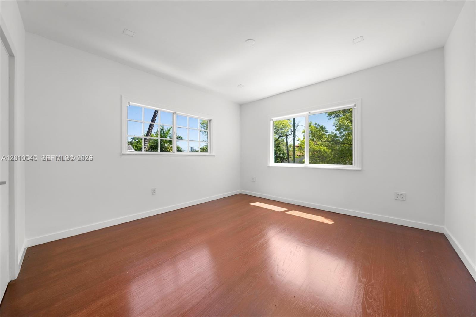 5824 Alton Rd Miami Beach, FL 33140