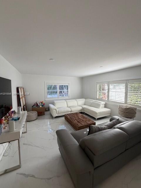 5824 Alton Rd Miami Beach, FL 33140