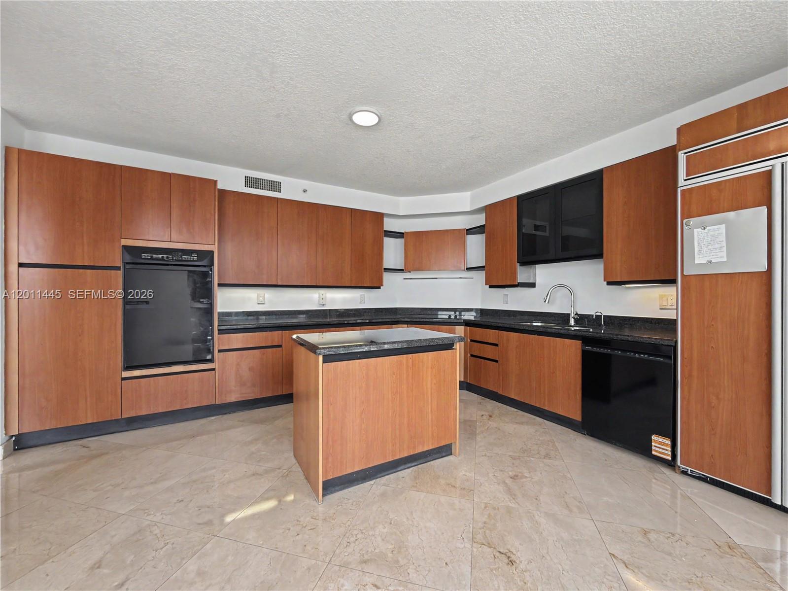 17555 Collins Ave #1502 Sunny Isles Beach, FL 33160