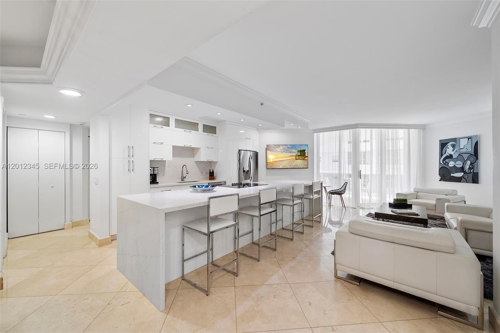 4775 Collins Ave #1504
