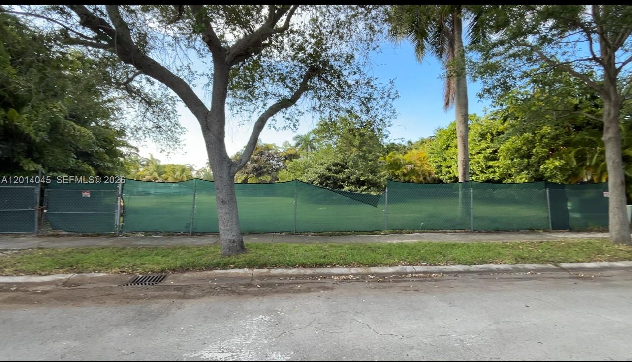 1131 Ne 83rd Miami, FL 33138