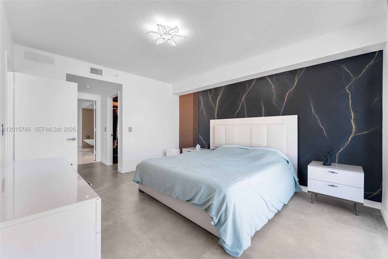 300 Sunny Isles Blvd #4-905 Sunny Isles Beach, FL 33160
