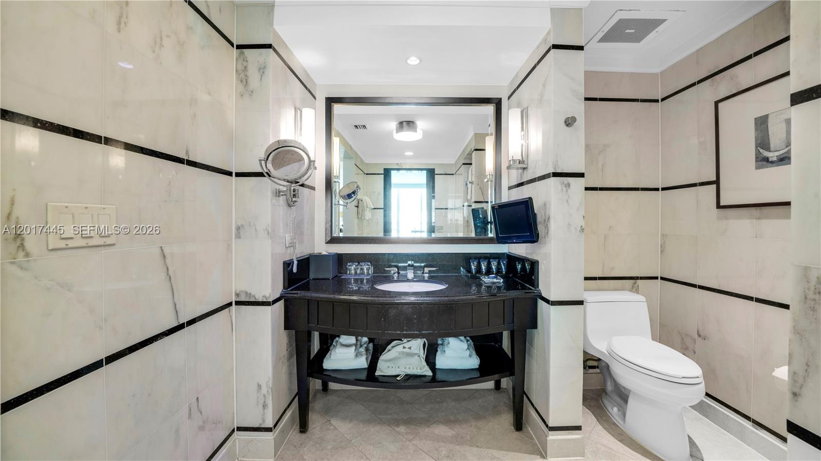 4391 Collins Ave #1903 Miami Beach, FL 33140