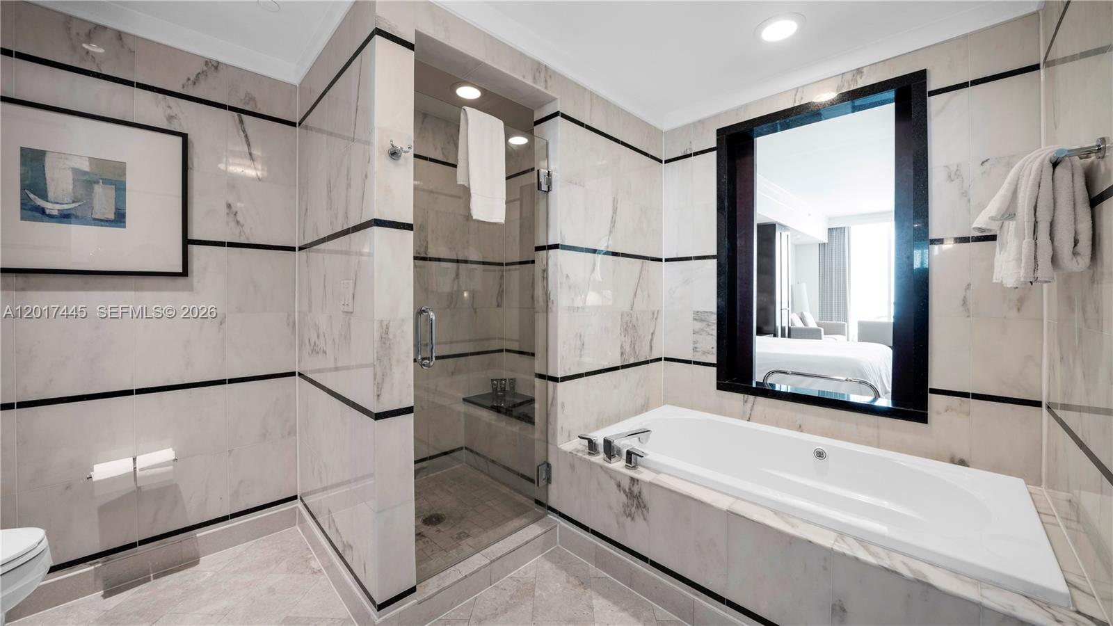 4391 Collins Ave #1903 Miami Beach, FL 33140