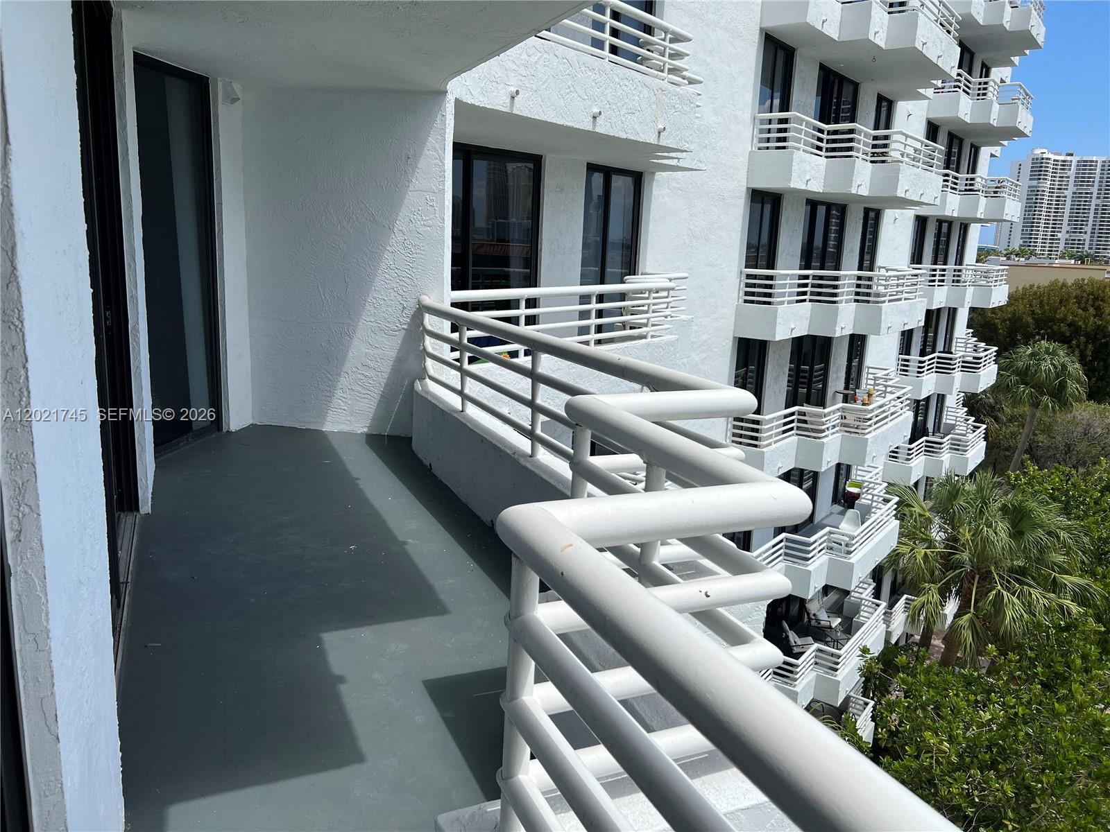 3300 NE 192nd St #616 Aventura, FL 33180
