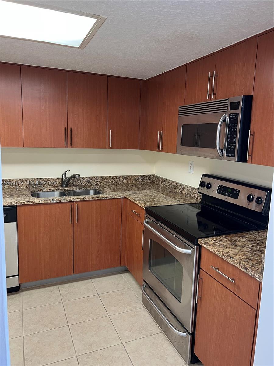 3300 NE 192nd St #616 Aventura, FL 33180