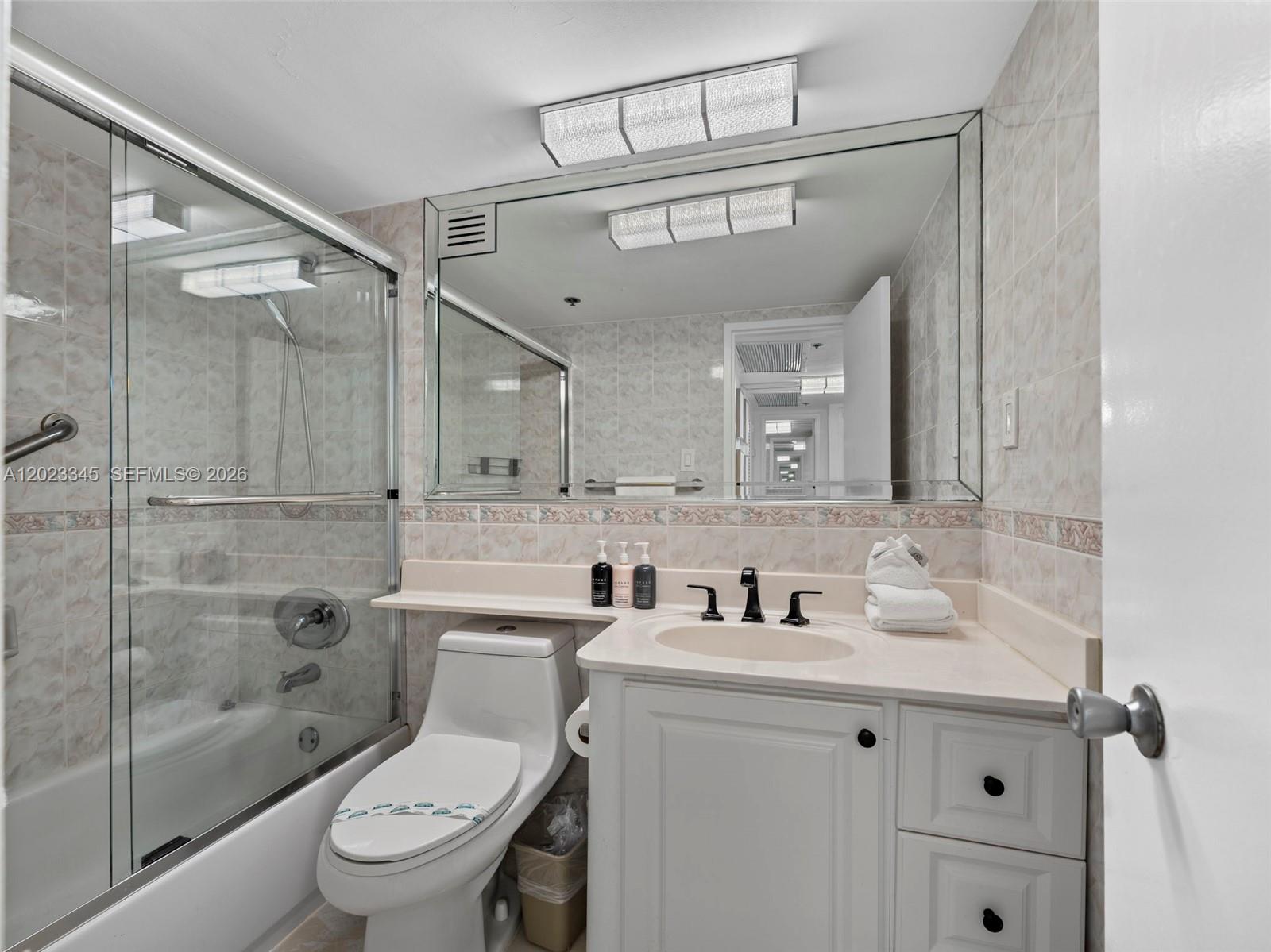 5225 Collins Ave #1509 Miami Beach, FL 33140