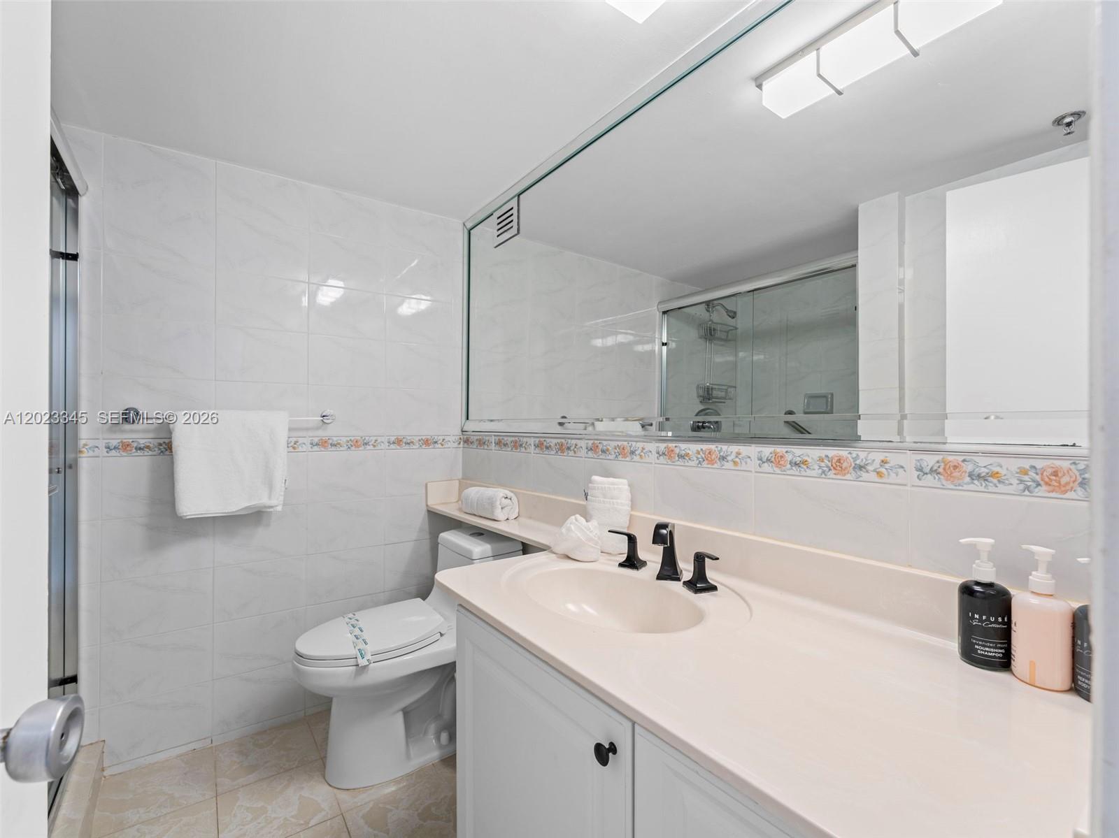 5225 Collins Ave #1509 Miami Beach, FL 33140