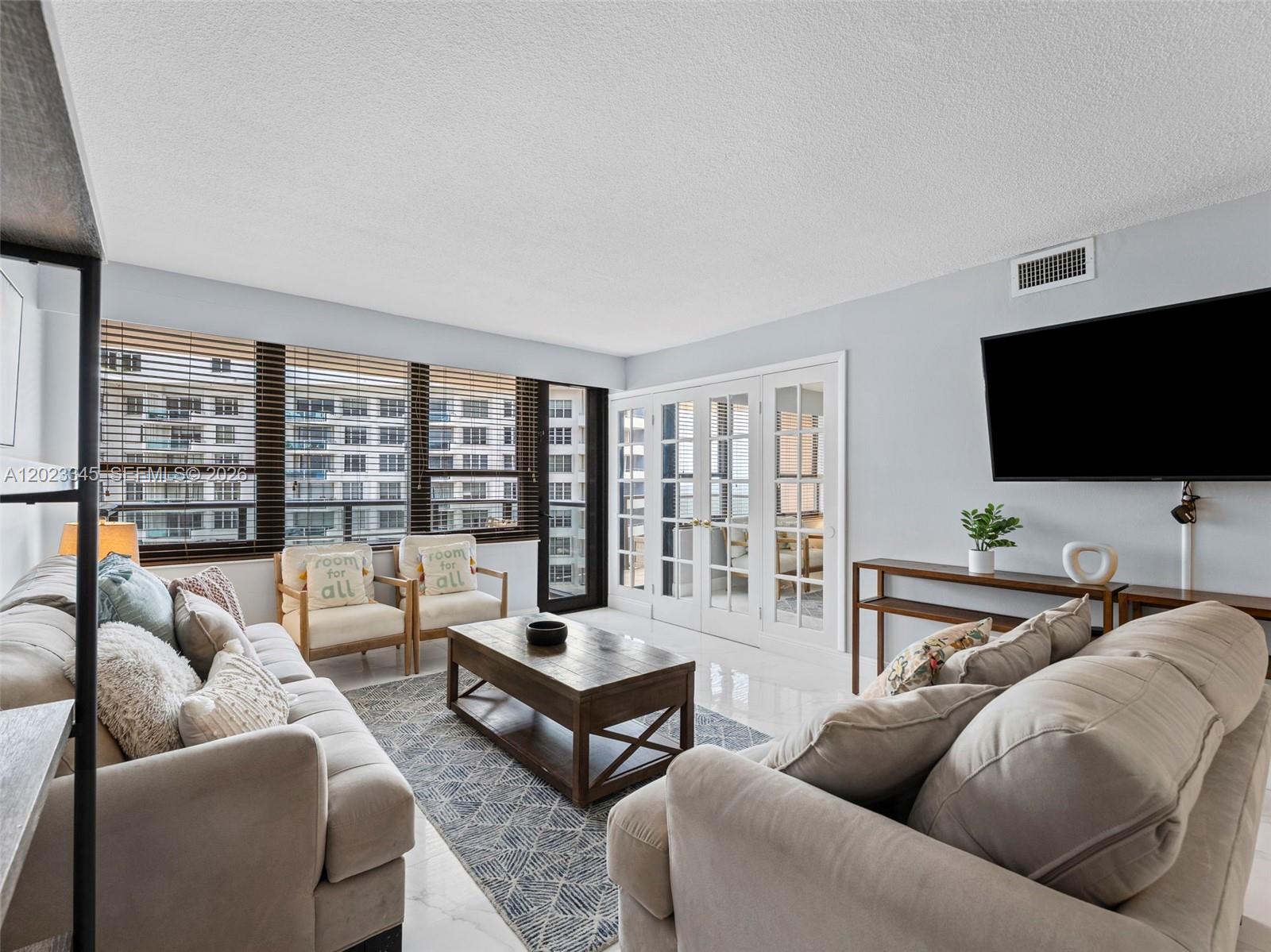 5225 Collins Ave #1509 Miami Beach, FL 33140
