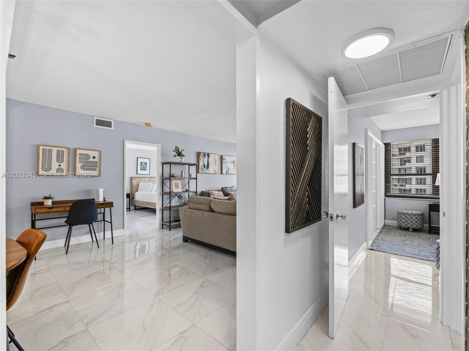 5225 Collins Ave #1509 Miami Beach, FL 33140