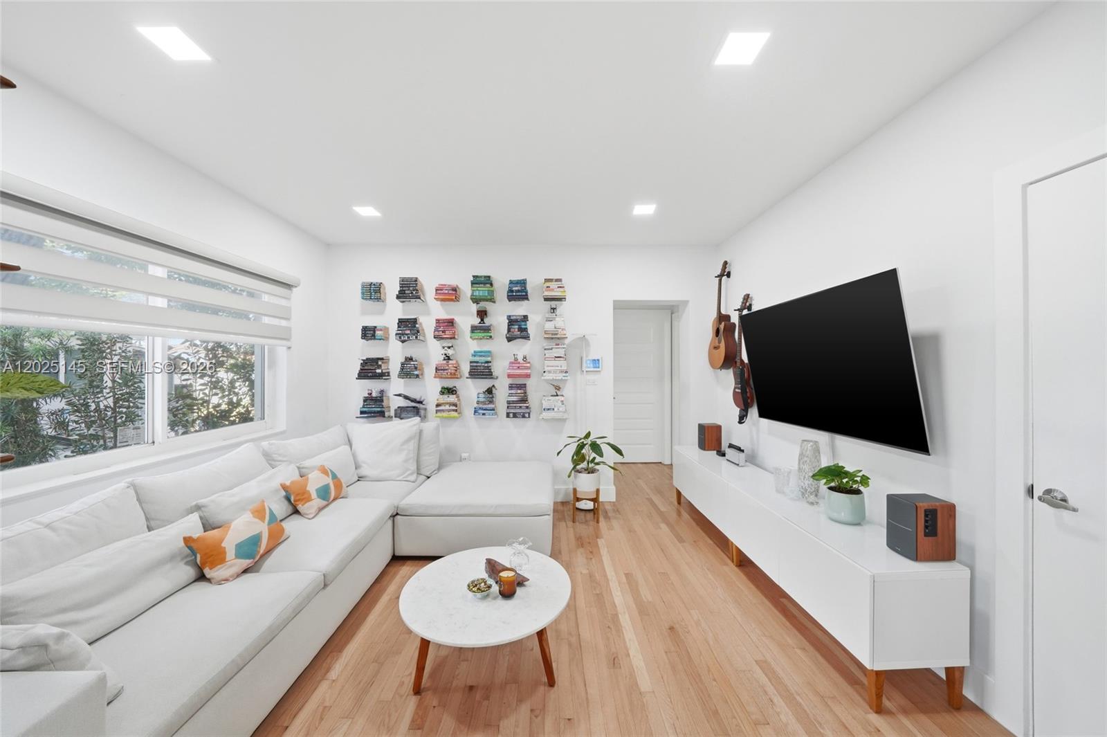 3101 SW 25th Ter Miami, FL 33133