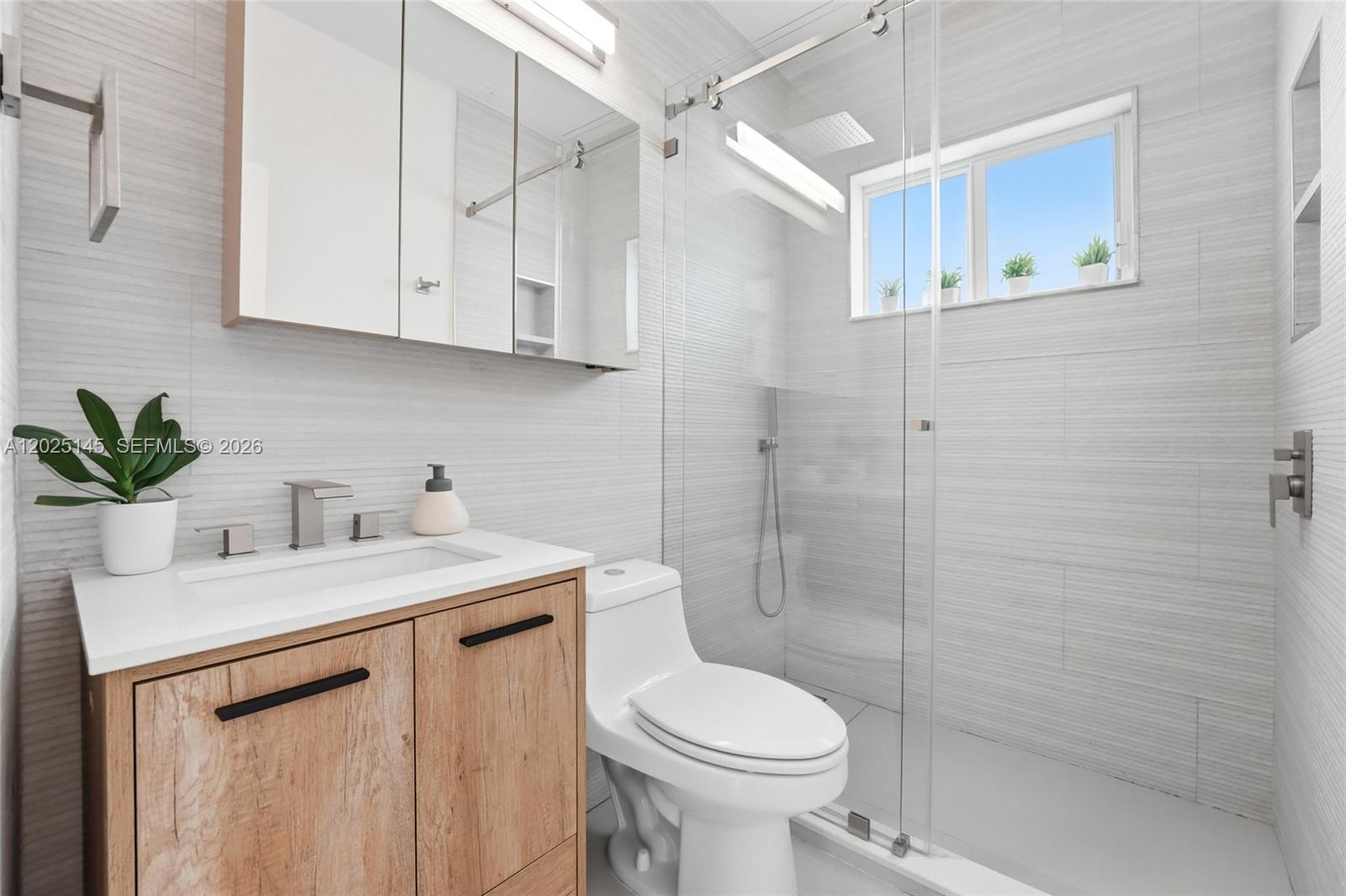 3101 SW 25th Ter Miami, FL 33133