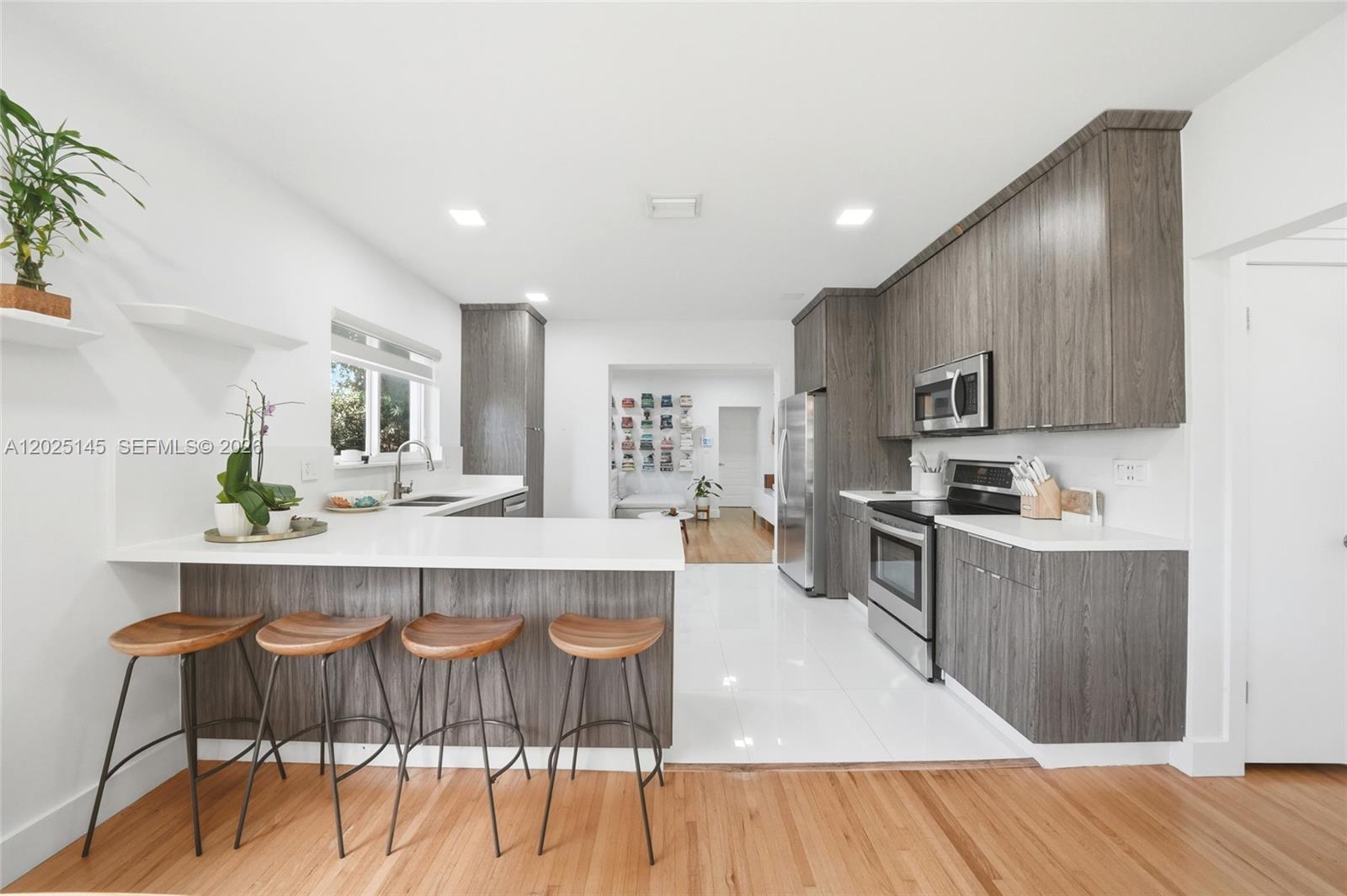 3101 SW 25th Ter Miami, FL 33133