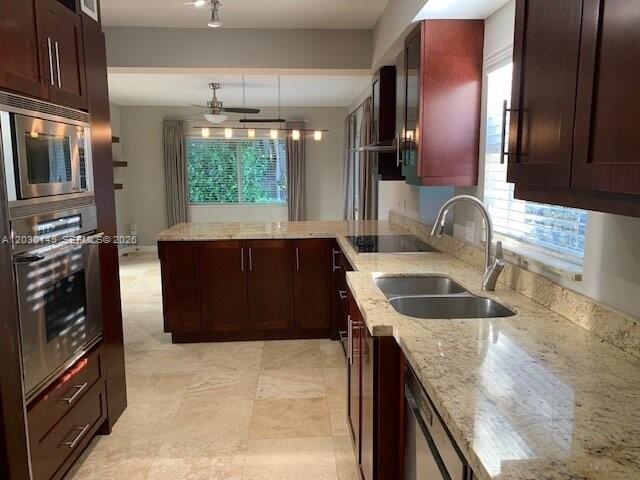 423 Alhambra Cir Coral Gables, FL 33134