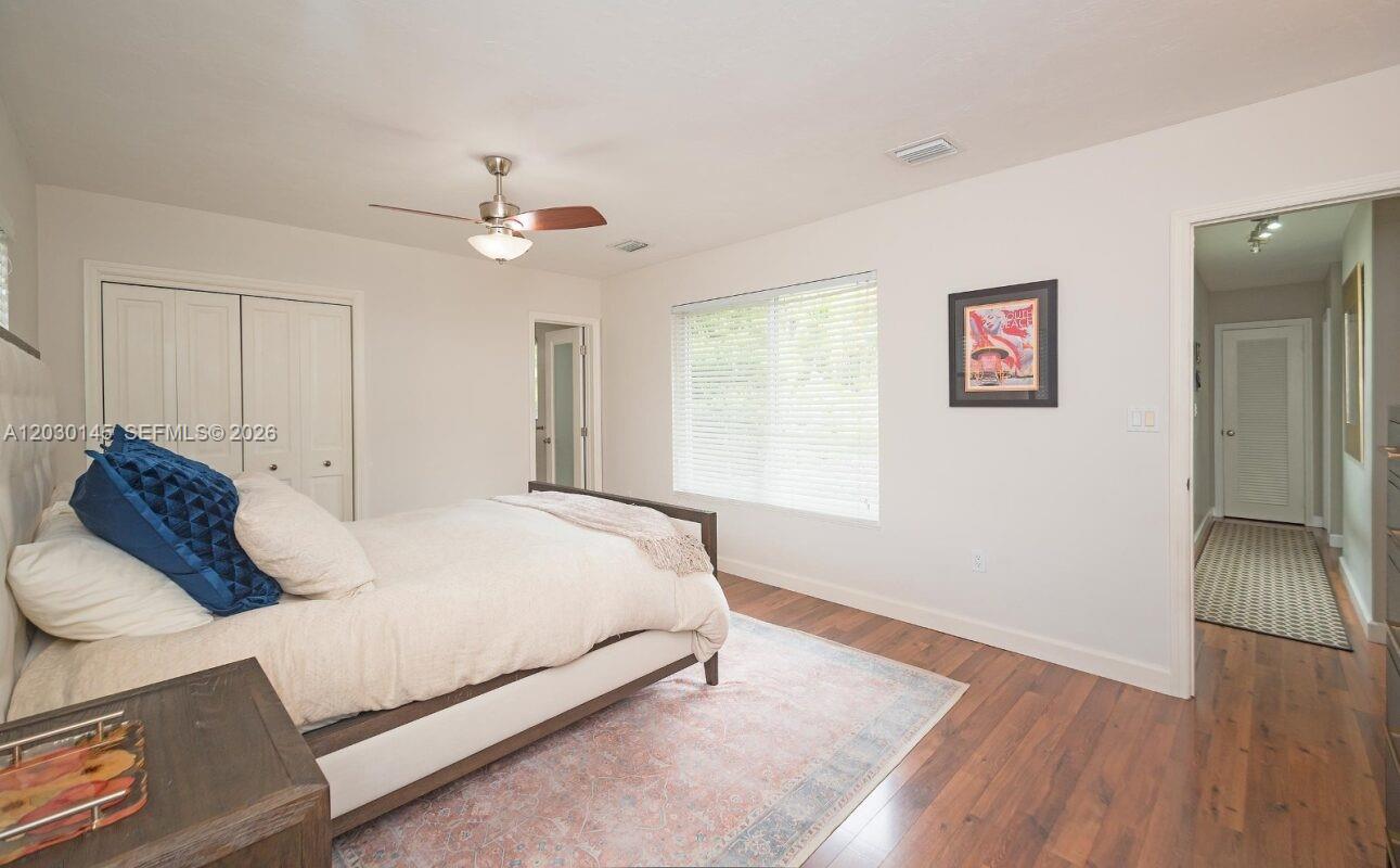 423 Alhambra Cir Coral Gables, FL 33134