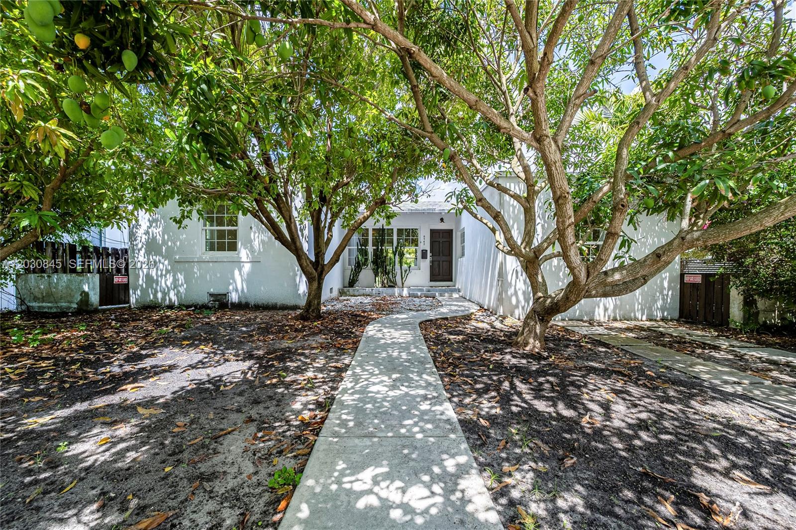 8942 Carlyle Ave Surfside, FL 33154