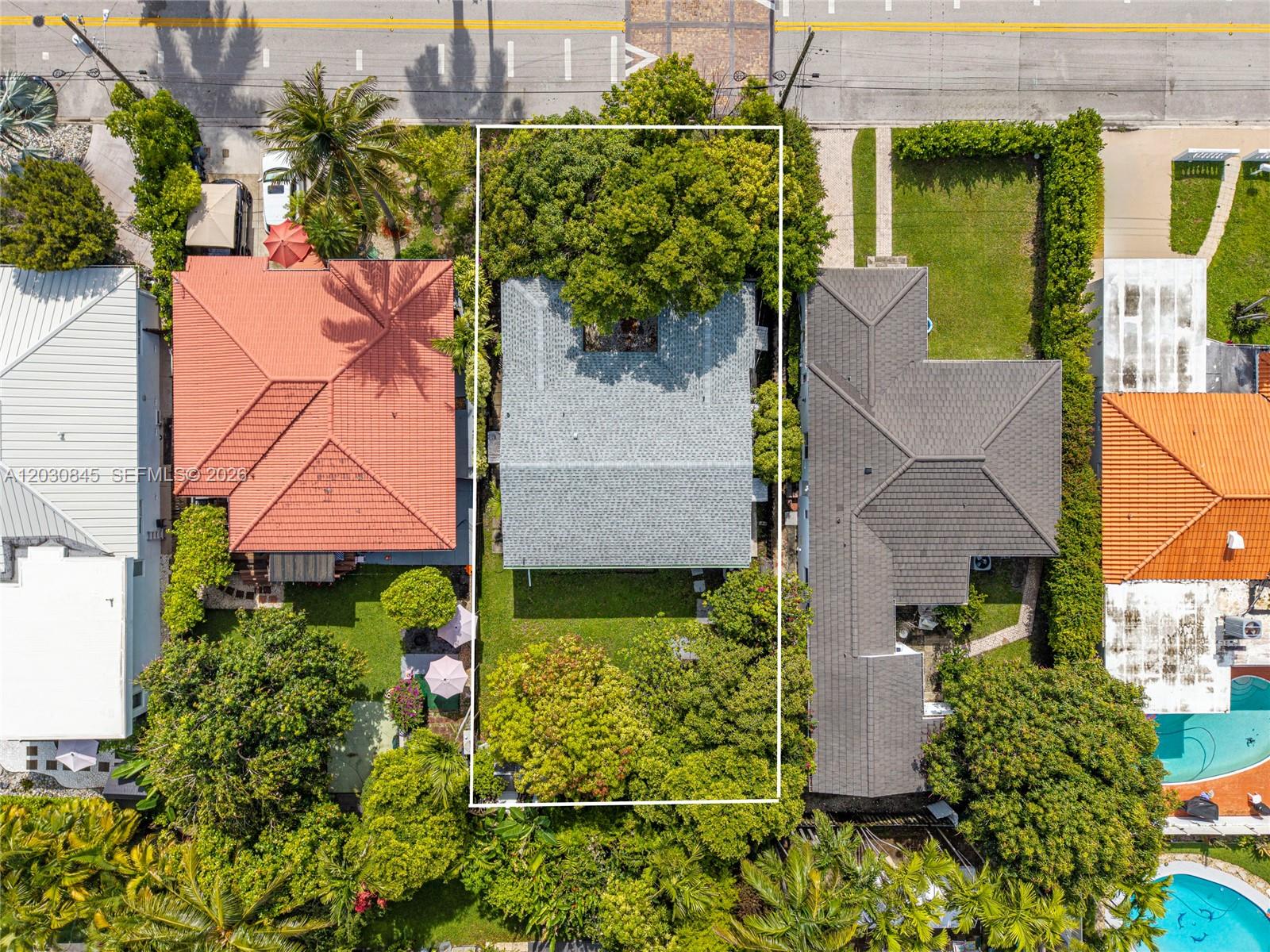 8942 Carlyle Ave Surfside, FL 33154