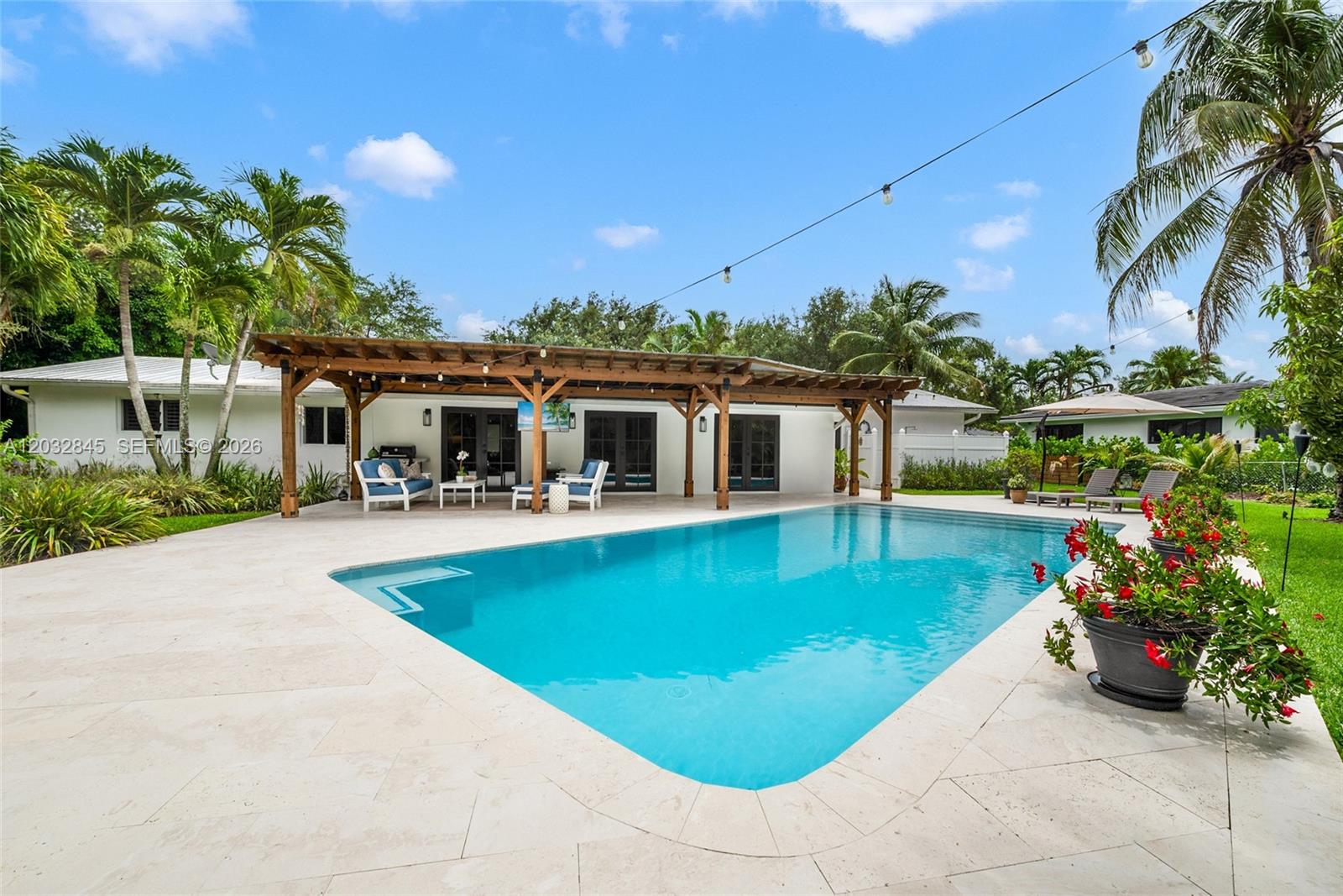 7345 SW 122nd St Pinecrest, FL 33156