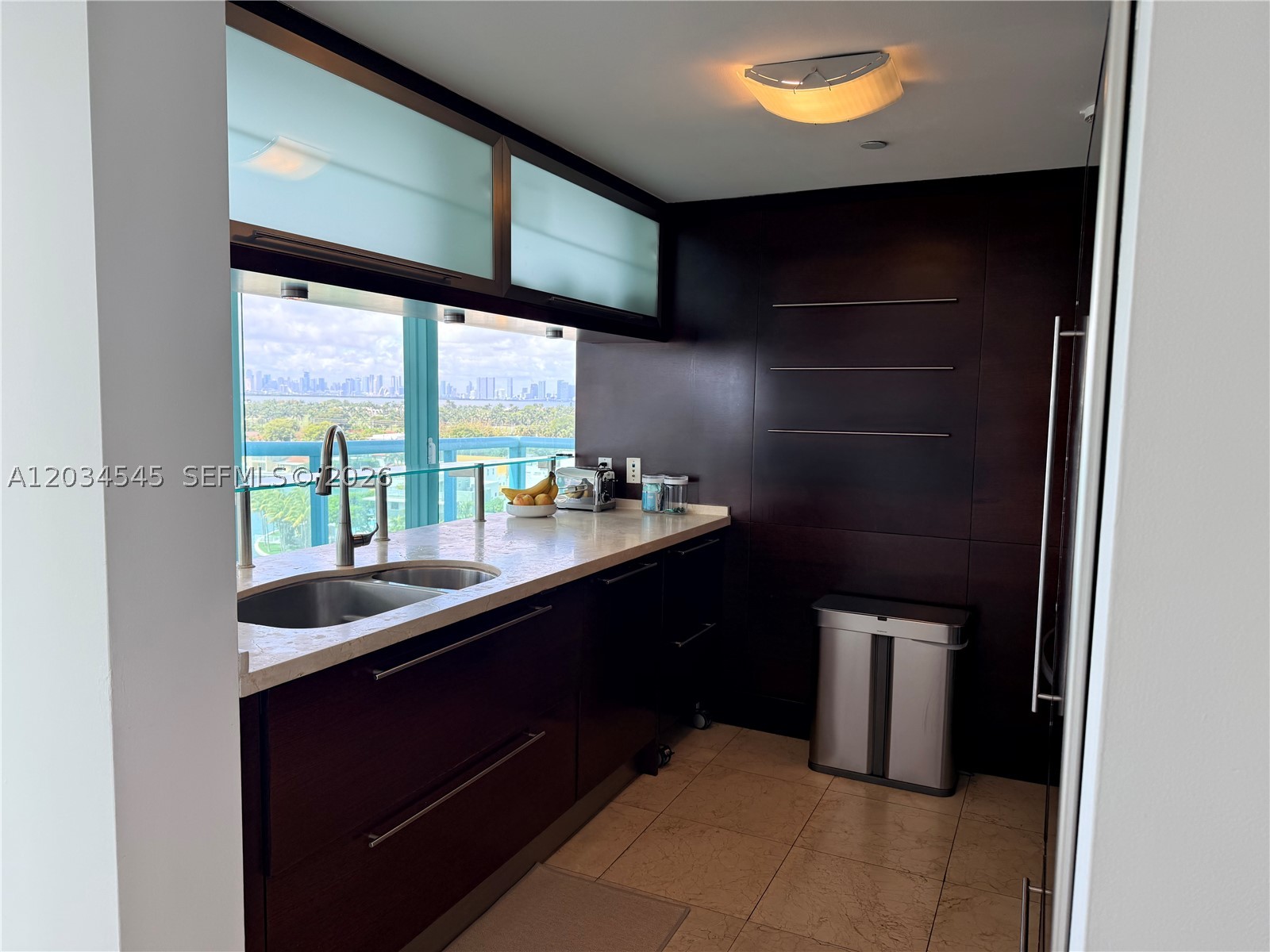 6000 Indian Crk Dr #10A Miami Beach, FL 33140