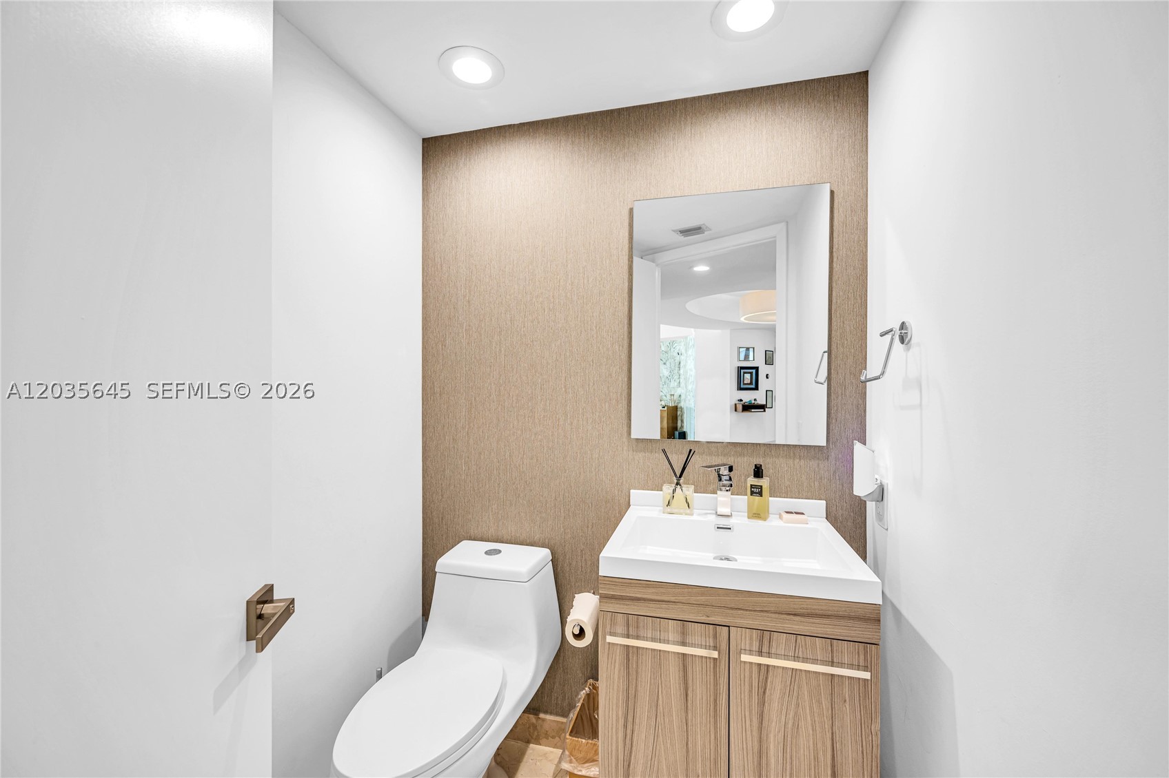 image Ocean One25