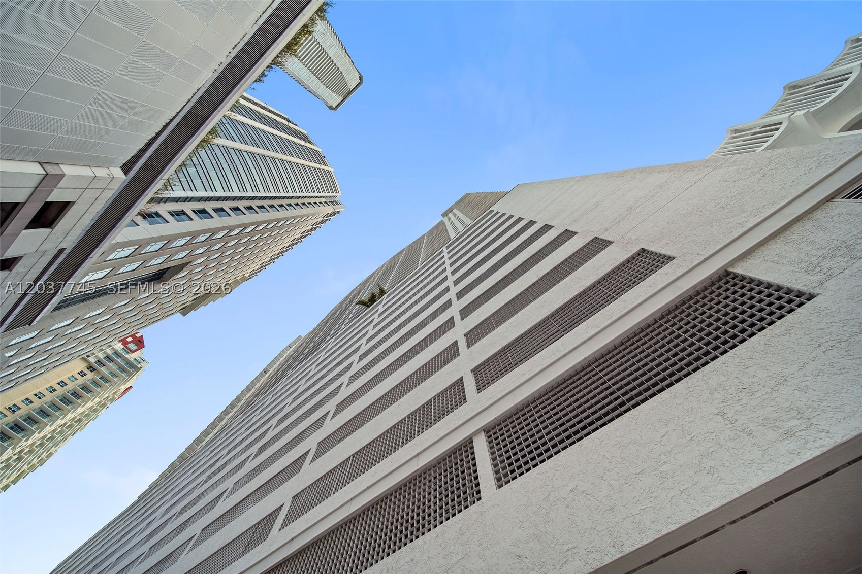 image The Club at Brickell Bay27