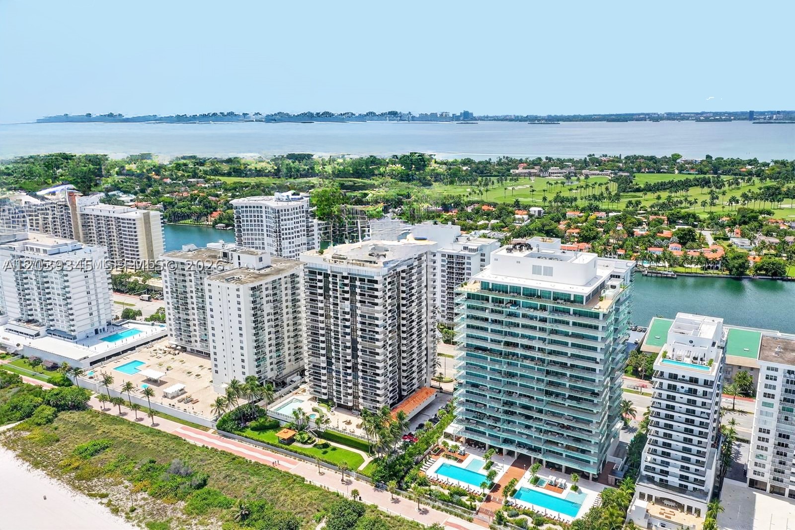 5757 Collins Ave #702