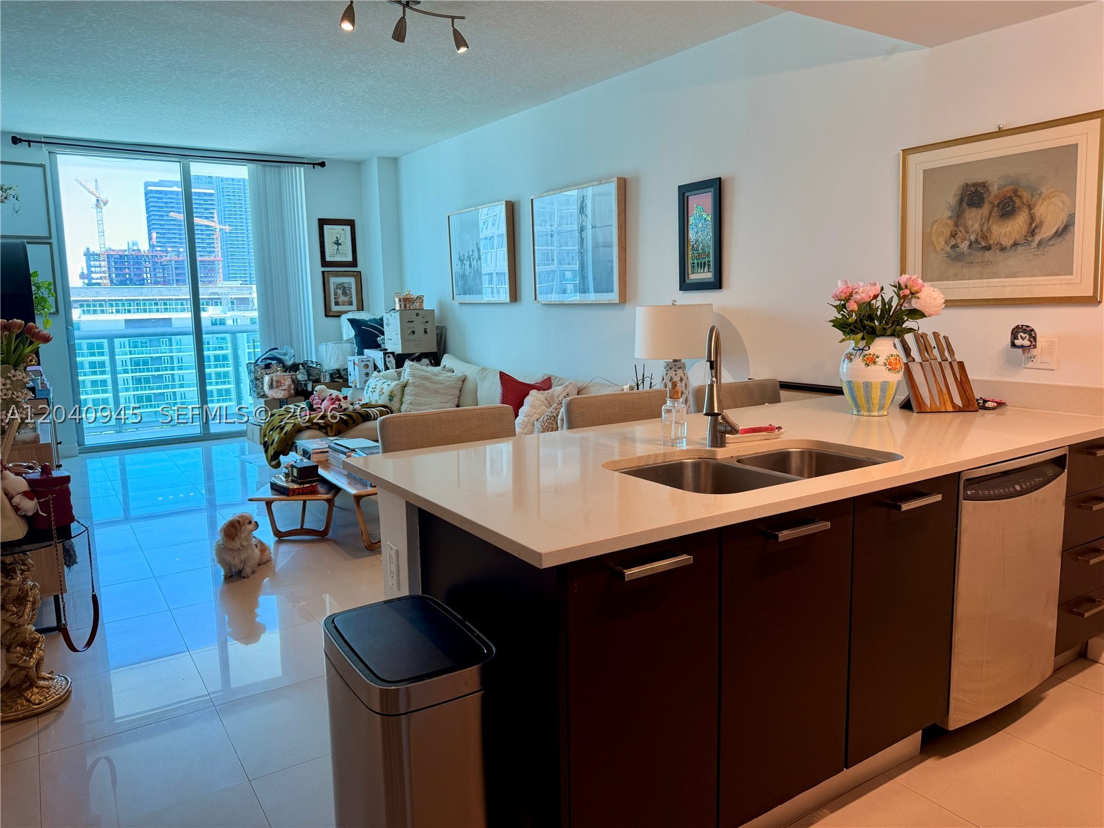 image Gallery Art Condos3