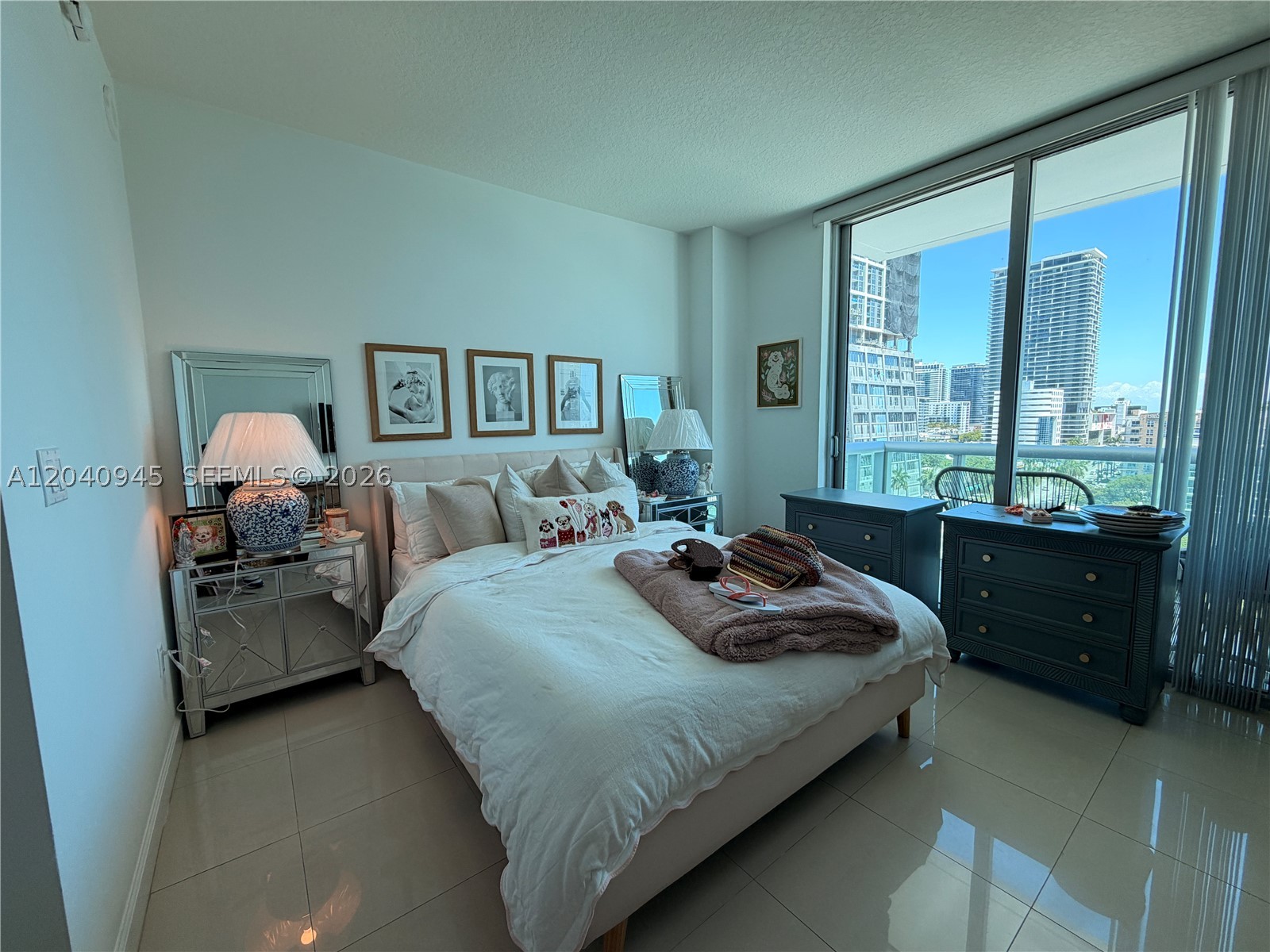 image Gallery Art Condos6