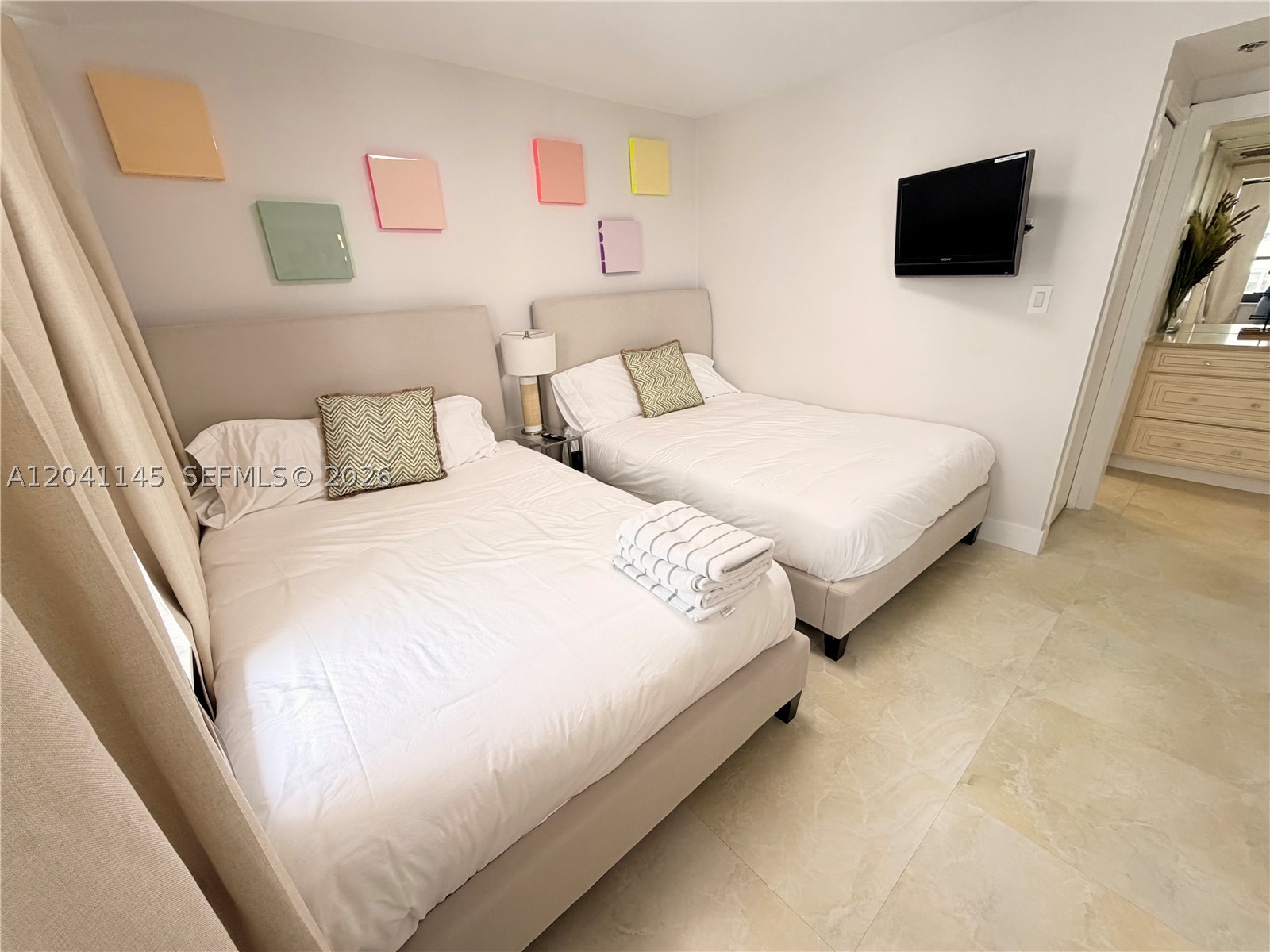 5225 Collins Ave #914 Miami Beach, FL 33140