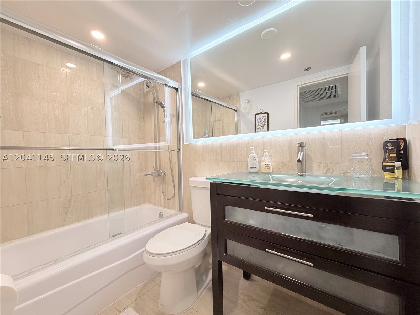 5225 Collins Ave #914 Miami Beach, FL 33140