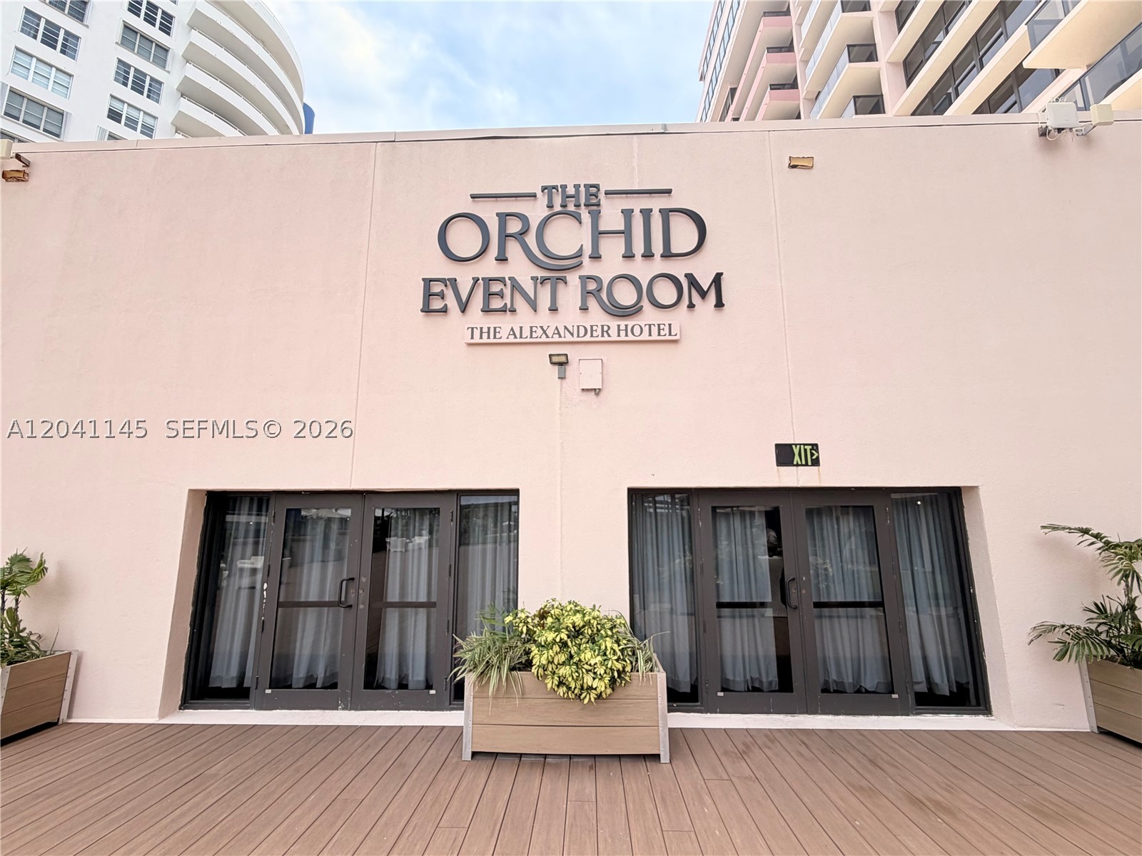 5225 Collins Ave #914 Miami Beach, FL 33140