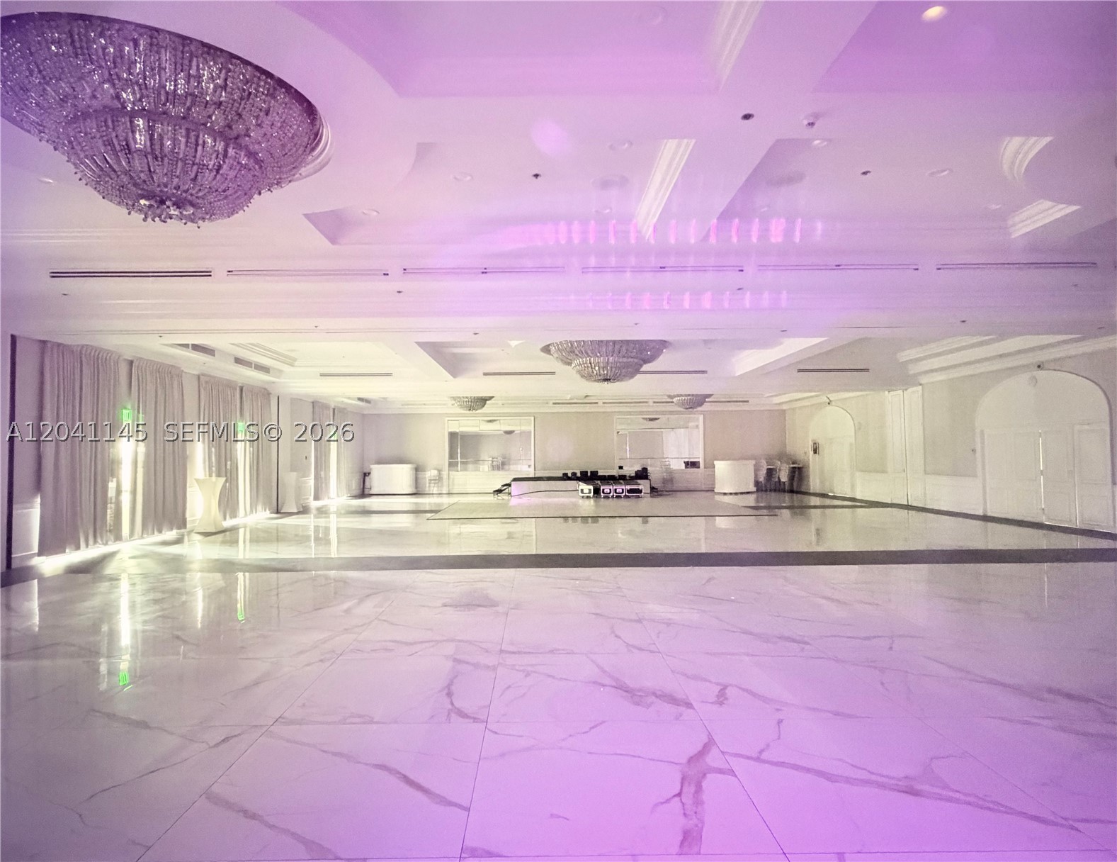 5225 Collins Ave #914 Miami Beach, FL 33140
