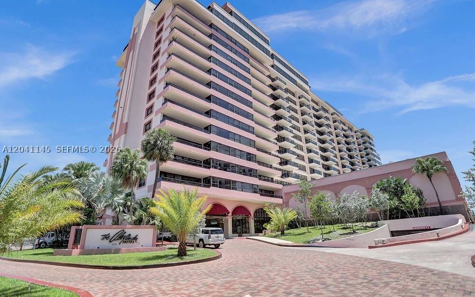 5225 Collins Ave #914 Miami Beach, FL 33140